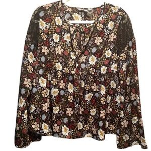 BCBGeneration Black and Floral Bell Sleeve‎ Blouse Size M